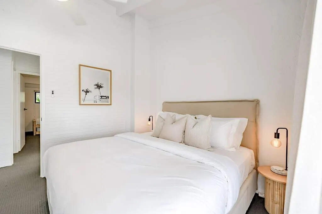 Villa One - Immaculate Townhouse On Noosa Parade Australia