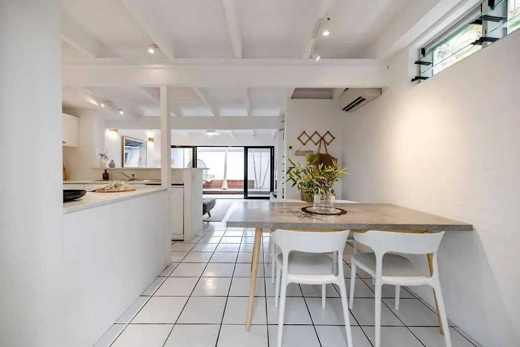 Villa One - Immaculate Townhouse On Noosa Parade Noosa Heads