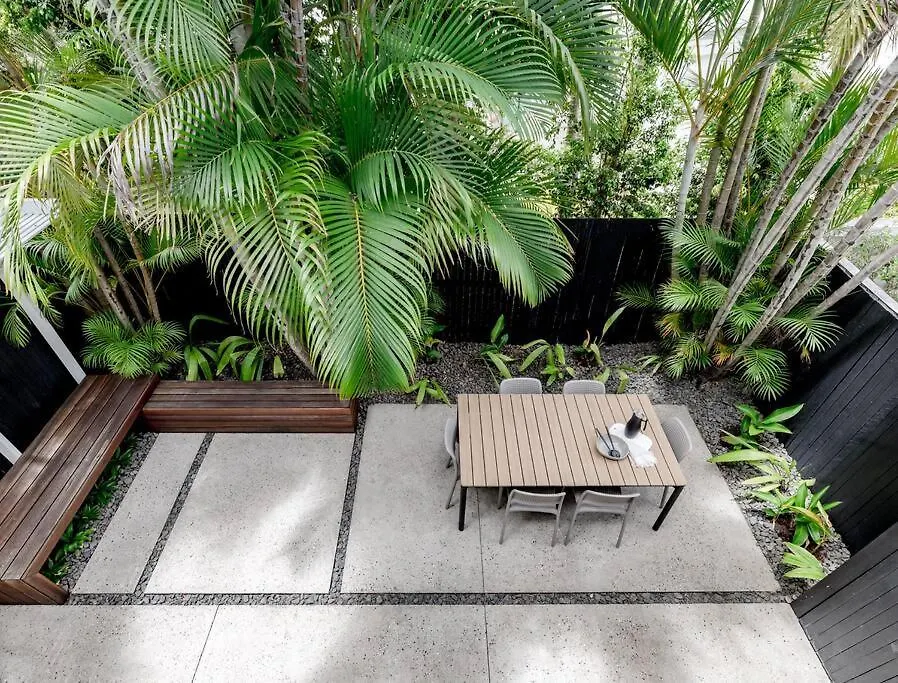 Villa One - Immaculate Townhouse On Noosa Parade Australia