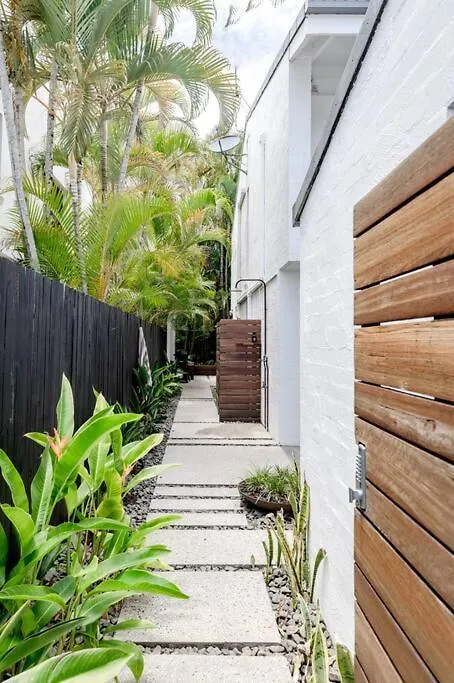 Villa One - Immaculate Townhouse On Noosa Parade Apartment Noosa Heads