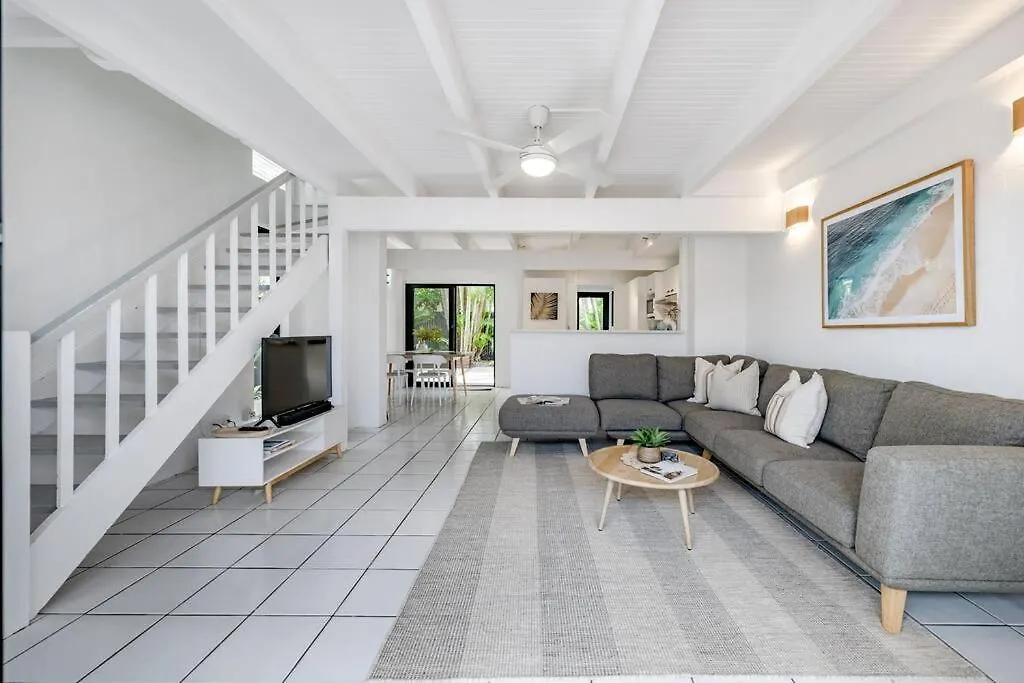 Villa One - Immaculate Townhouse On Noosa Parade Noosa Heads