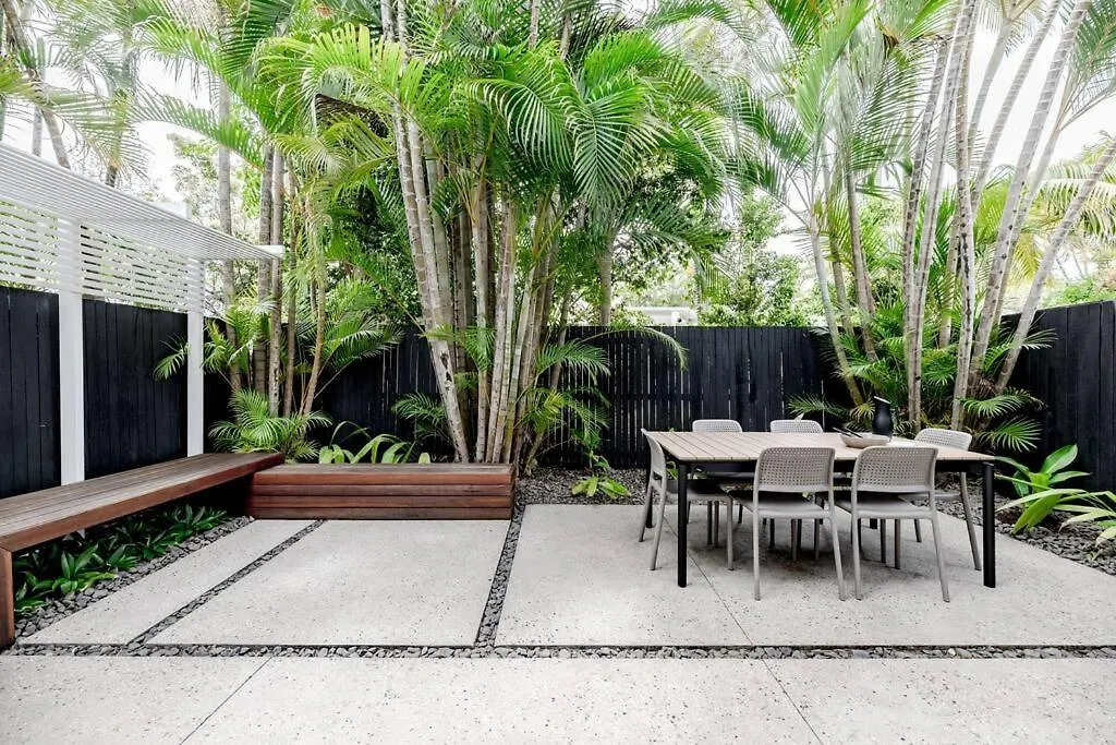 Villa One - Immaculate Townhouse On Noosa Parade 0*, Noosa Heads